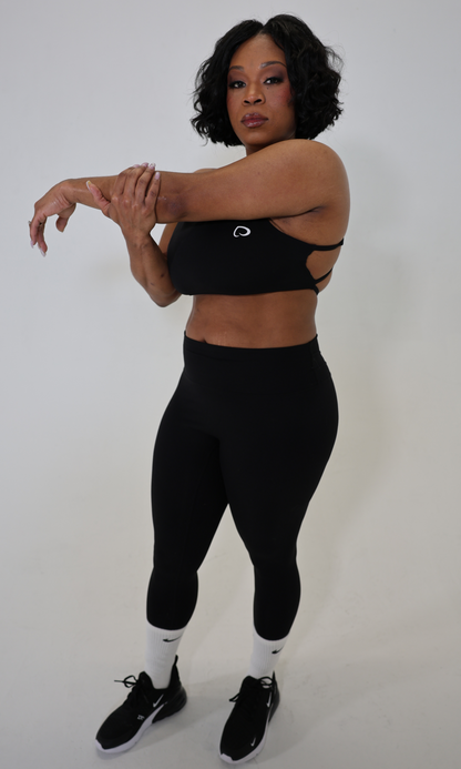 DOUBLE CROSS TIMELESS BLACK SPORTS BRA